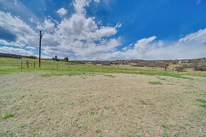 2 Mi to Dtwn Castle Rock: Home w/ Furnished Patio