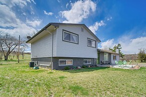 2 Mi to Dtwn Castle Rock: Home w/ Furnished Patio