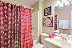 Starkville Vacation Rental ~ 2 Mi to Msu!
