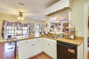 Starkville Vacation Rental ~ 2 Mi to Msu!