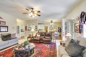 Starkville Vacation Rental ~ 2 Mi to Msu!