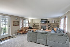 Central & Private Milan Home ~ 10 Mi to Sandusky!