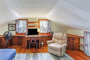 Central & Private Milan Home ~ 10 Mi to Sandusky!