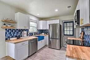 Lake Granbury Getaway ~ 1 Block to Waterfront