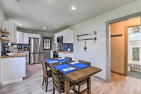 Lake Granbury Getaway ~ 1 Block to Waterfront