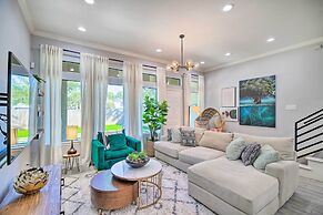 Modern Houston Townhome - 3 Mi to Downtown!