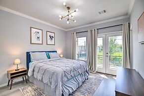 Modern Houston Townhome - 3 Mi to Downtown!
