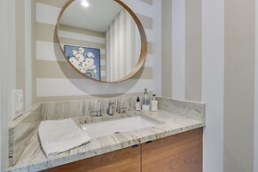 Modern Austin Home w/ Yard ~ 1 Mi From Acl!