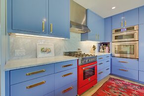 Modern Austin Home w/ Yard ~ 1 Mi From Acl!