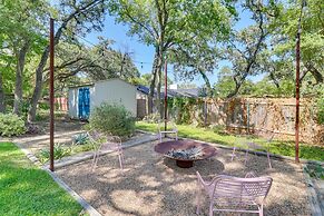 Modern Austin Home w/ Yard ~ 1 Mi From Acl!