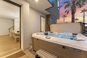 Beach Haven 5 Bedroom Townhouse