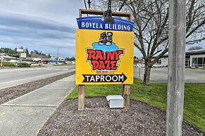 Cute Cottage w/ Deck Walk 115 Ft to Brewery & Cafe