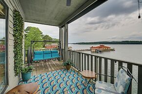 Spacious Hot Springs Penthouse: Stunning Lake View