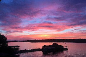 Lake-view Balcony: Hot Springs Penthouse!