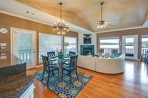 Lake-view Balcony: Hot Springs Penthouse!