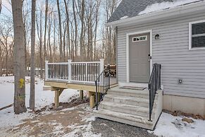 Hike & Ski: Pocono Lake Home w/ Community Perks!