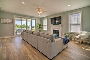 Gorgeous Newly Built Home: Golf Course View!