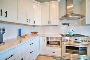 Gorgeous Newly Built Home: Golf Course View!