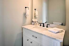 Gorgeous Newly Built Home: Golf Course View!