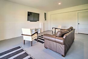 Gorgeous Newly Built Home: Golf Course View!