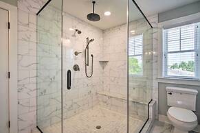 Gorgeous Newly Built Home: Golf Course View!