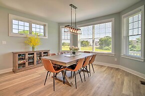 Gorgeous Newly Built Home: Golf Course View!