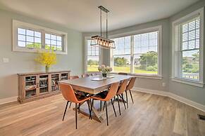 Gorgeous Newly Built Home: Golf Course View!