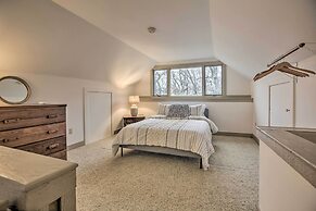 Mountaintop Wintergreen Resort Home w/ Deck, Views