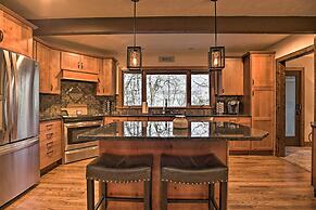 Mountaintop Wintergreen Resort Home w/ Deck, Views