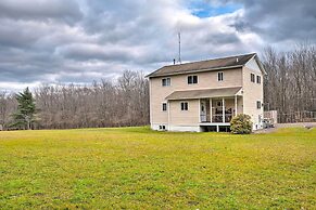 Private Hot Tub & Fireplace: Poconos Home!