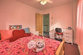 Private Hot Tub & Fireplace: Poconos Home!