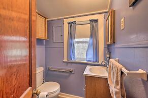 Walk to Marina: Cute Gilford Cottage w/ Grill