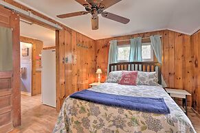 Walk to Marina: Cute Gilford Cottage w/ Grill
