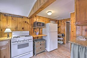 Walk to Marina: Cute Gilford Cottage w/ Grill