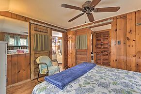 Walk to Marina: Cute Gilford Cottage w/ Grill