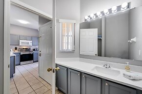 Kissimmee Escape ~ 10 Mi to Disney World!