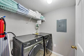 Kissimmee Escape ~ 10 Mi to Disney World!