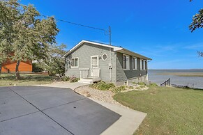 Lake Mary Cottage w/ Private Beach & Boat Dock