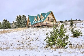 A-frame Home w/ Breathtaking Views & Hot Tub!