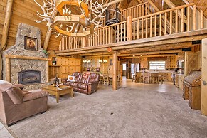 A-frame Home w/ Breathtaking Views & Hot Tub!