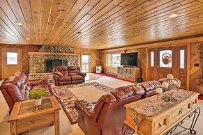 A-frame Home w/ Breathtaking Views & Hot Tub!