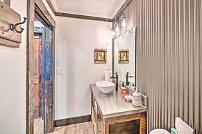 Rustic-chic Apartment w/ Gas Grill: 20 Mi to Msu!