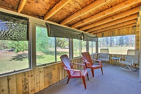 Cozy Chiloquin Retreat < 30 Mi to Crater Lake!