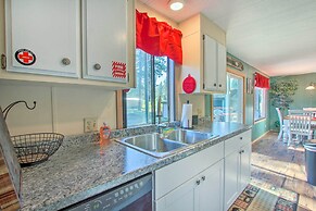 Cozy Chiloquin Retreat < 30 Mi to Crater Lake!