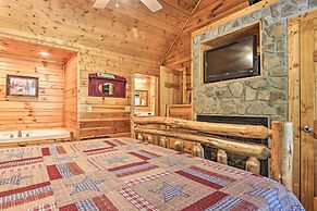 3 Mi to Dollywood: Hot Tub Hideaway in Smoky Mtns