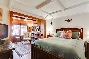 Cozy Catskills Cottage: Creekside Deck & Fire Pit