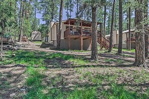 Pet-friendly Ruidoso Home w/ Deck & Forest Views!