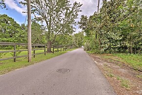 Charming Family Cottage Near Pass Christian Beach!