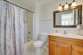 Condo w/ 2 Decks - Steps to Wrightsville Beach!