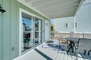 Condo w/ 2 Decks - Steps to Wrightsville Beach!